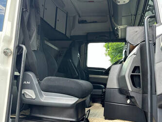 2015-man-tgx-18-480-1395926-44350663