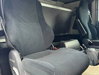 2015-man-tgx-18-480-1395926-44350664