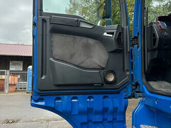 2006-man-tga-18-430-1395928-44350744