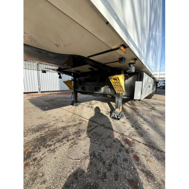 2022 كرون OTHERS-44350828