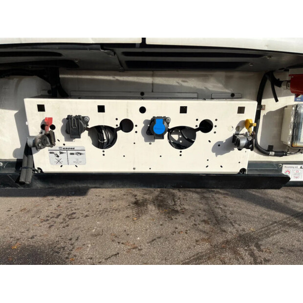 2022 كرون OTHERS-44350829