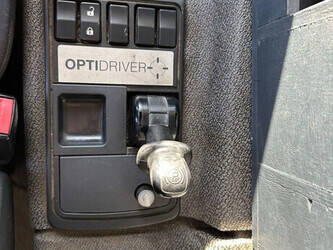 2010-renault-premium-380-1395931-44350880