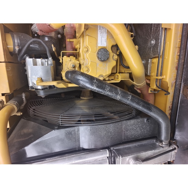 2023 Caterpillar 324D-44364808