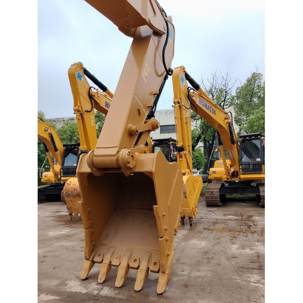 2023 Caterpillar 330D-44364878