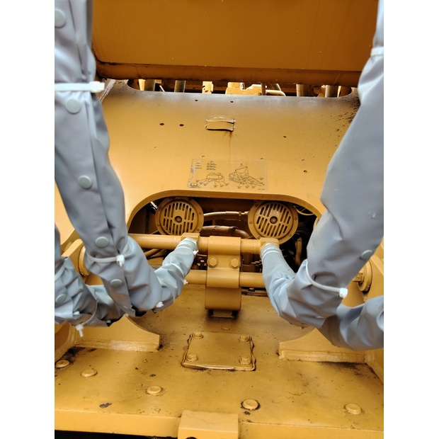 2023 Caterpillar 330D-44364881