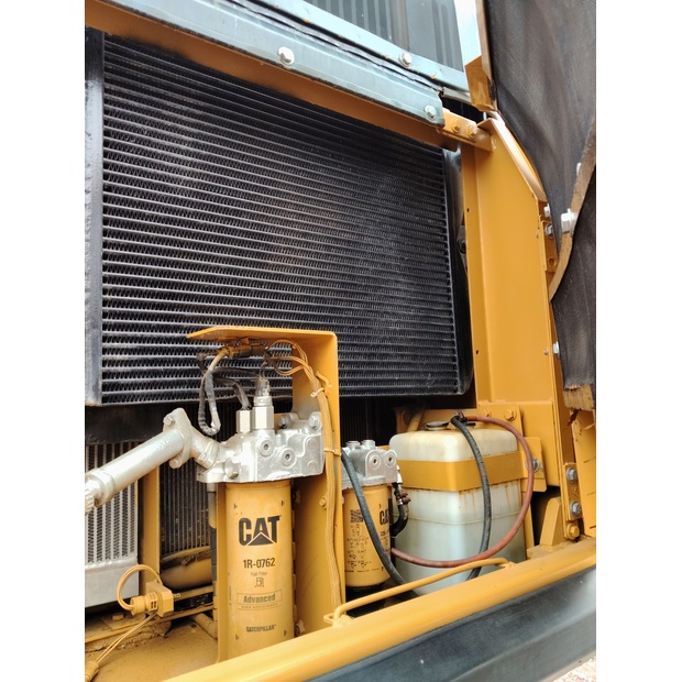 2023 Caterpillar 330D-44364883