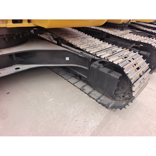 2023 Caterpillar 324D-44364894