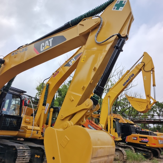 2023 Caterpillar 329D-44364905