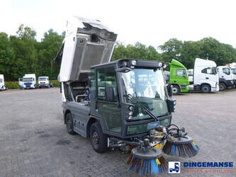 2014-schmidt-compact-200-street-sweeper-44367249