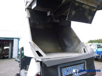 2014-schmidt-compact-200-street-sweeper-44367254