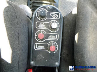 2014-schmidt-compact-200-street-sweeper-44367262