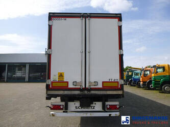 2014-schmitz-cargobull-frigo-trailer-carrier-vector-1550-1384028-44371413