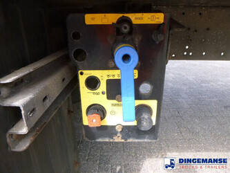 2014-schmitz-cargobull-frigo-trailer-carrier-vector-1550-1384028-44371424