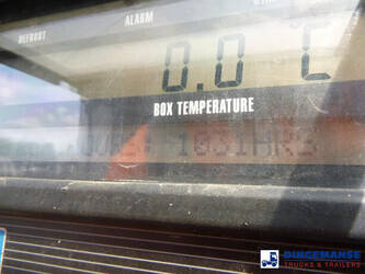 2014-schmitz-cargobull-frigo-trailer-carrier-vector-1550-1384028-44371427