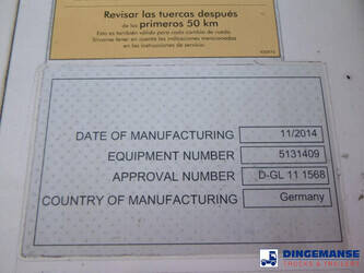 2014-schmitz-cargobull-frigo-trailer-carrier-vector-1550-1384028-44371431