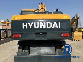 2024-hyundai-210w-9-1396040-44377986