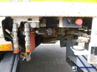 2019-renault-d240-1384365-44380503