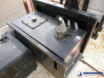 2019-renault-d240-1384365-44380511