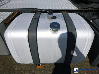 2018-mercedes-benz-arocs-1946-1384366-44380536