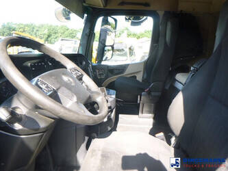 2018-mercedes-benz-arocs-1946-1384367-44380571