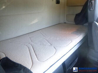 2018-mercedes-benz-arocs-1946-1384367-44380574