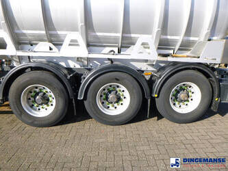 2016-crossland-others-1384372-44380683