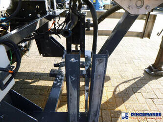 2016-crossland-others-1384372-44380696