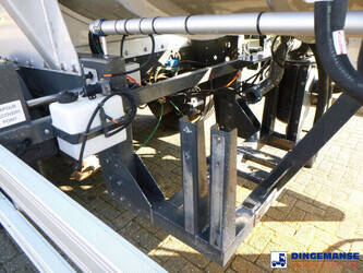 2016-crossland-others-1384372-44380697