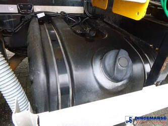 2015-daf-lf-220-1384373-44380717