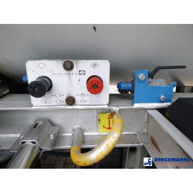 2001 MAGYAR OTHERS-44381333