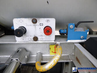 2001-magyar-others-1384389-44381333