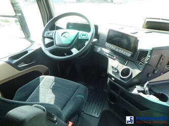 2020-mercedes-benz-actros-1851-1384390-44381378