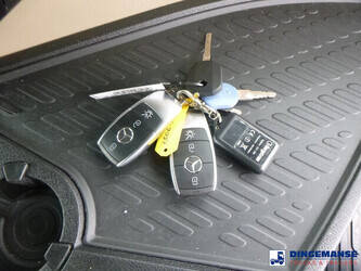 2020-mercedes-benz-actros-1851-1384391-44381419