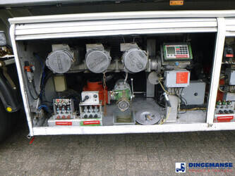 2001-lag-others-1384392-44381440