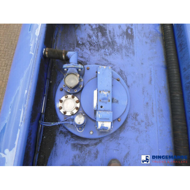 2001 لاج OTHERS-44381454