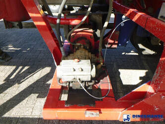 2006-crossland-others-1384396-44381555