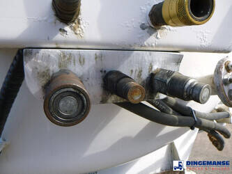 2006-crossland-others-1384396-44381560