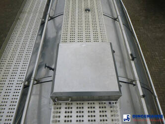 2004-parcisa-others-1384397-44381604