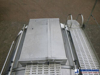 2004-parcisa-others-1384397-44381612