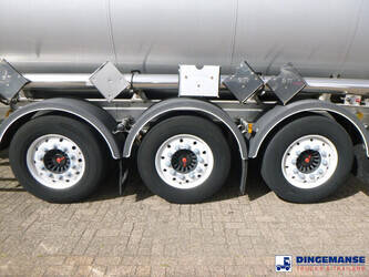 2004-magyar-others-1384398-44381630