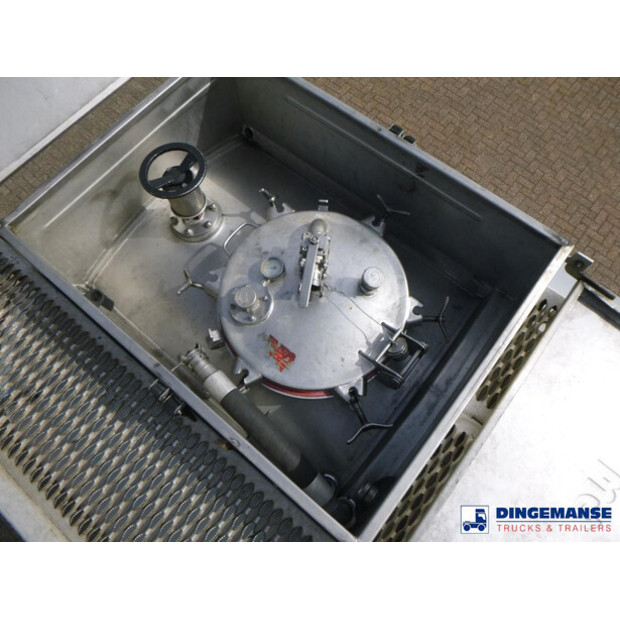 2004 MAGYAR OTHERS-44381641