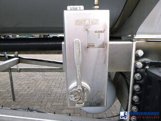 2015-van-hool-others-1384409-44381966