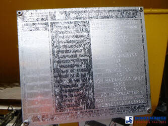 2010-mercedes-benz-axor-1824-1384415-44382070