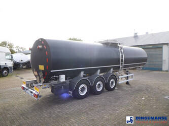 2010-maisonneuve-others-1384423-44382261