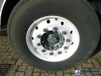 2010-maisonneuve-others-1384423-44382263