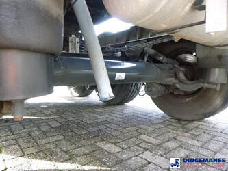 2010-maisonneuve-others-1384423-44382267