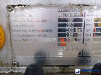 2010-maisonneuve-others-1384423-44382277