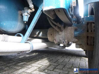 2002-feldbinder-others-1384425-44382320