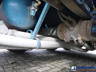 2002-feldbinder-others-1384425-44382321