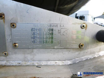 2010-maisonneuve-others-1384426-44382362